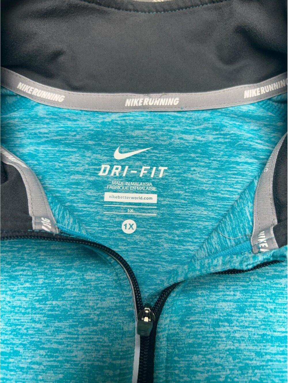 Nike - Picture 2 of 3